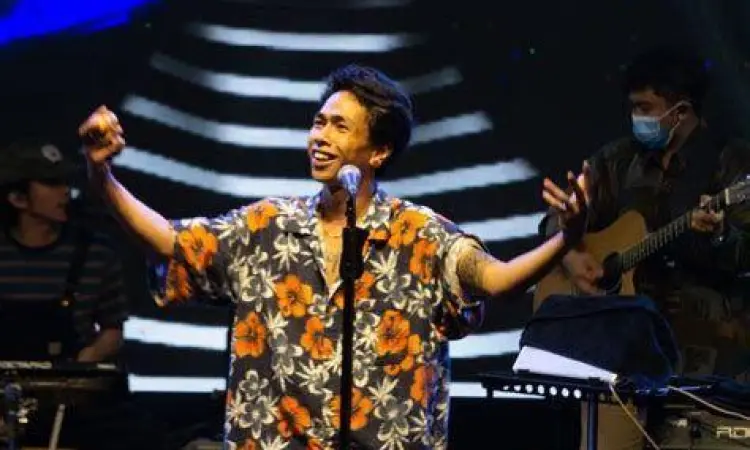 Ari Lesmana Fourtwnty Ari Lesmana Fourtwnty Live