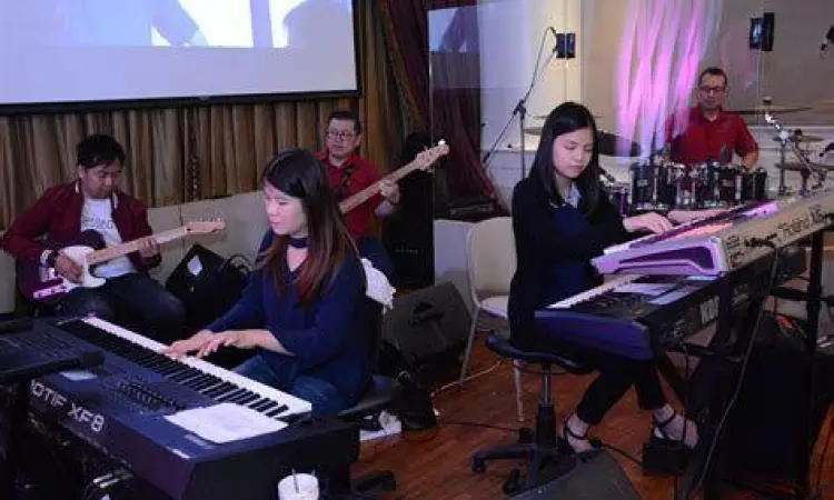 Pemain musik gereja