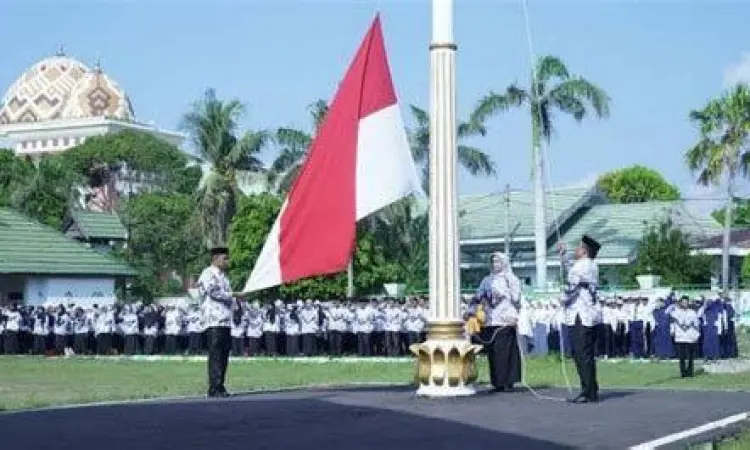 perayaan hari guru nasional di sekolah
