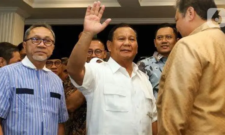 Gibran Rakabuming Raka memimpin rapat koordinasi