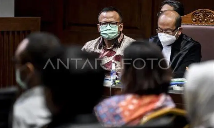 Persidangan Edhy Prabowo Suasana persidangan Edhy Prabowo di pengadilan