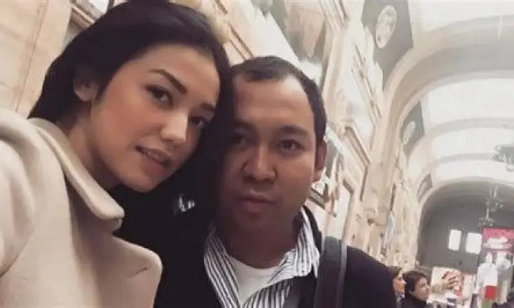 Potret kedekatan Didit Hediprasetyo dan Velove Vexia