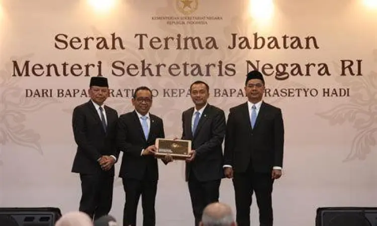 Serah terima jabatan menteri dari periode sebelumnya
