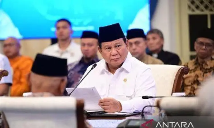 Prabowo Subianto berdialog dengan para kiai dan tokoh agama