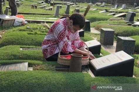 Makam Dora Marie Sigar Makam Dora Marie Sigar di Tanah Kusir