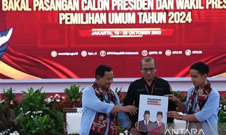 Pendaftaran Resmi ke KPU Momen pendaftaran pasangan Prabowo Gibran ke KPU