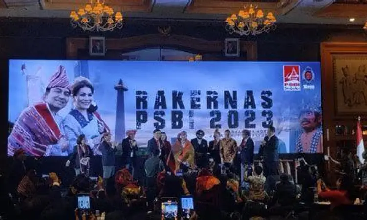 Effendi Simbolon Prabowo PSBI Effendi Simbolon di Rakernas PSBI bersama Prabowo