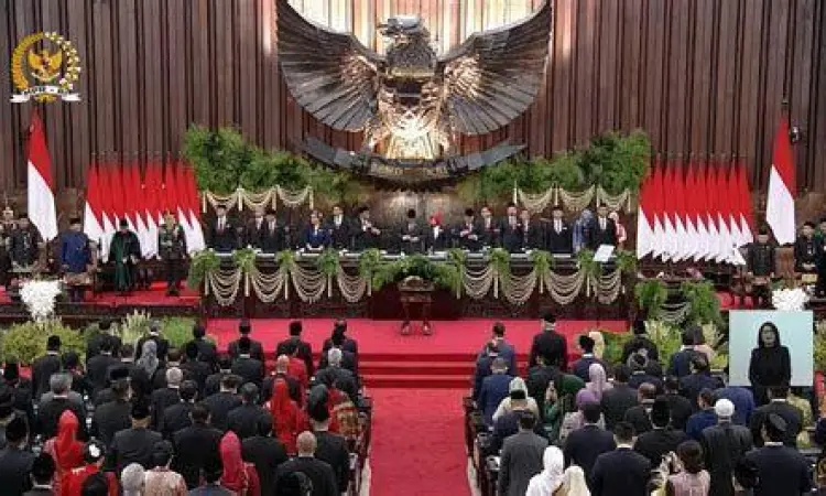 Sidang Paripurna MPR RI Suasana sidang paripurna MPR saat pelantikan Prabowo Subianto