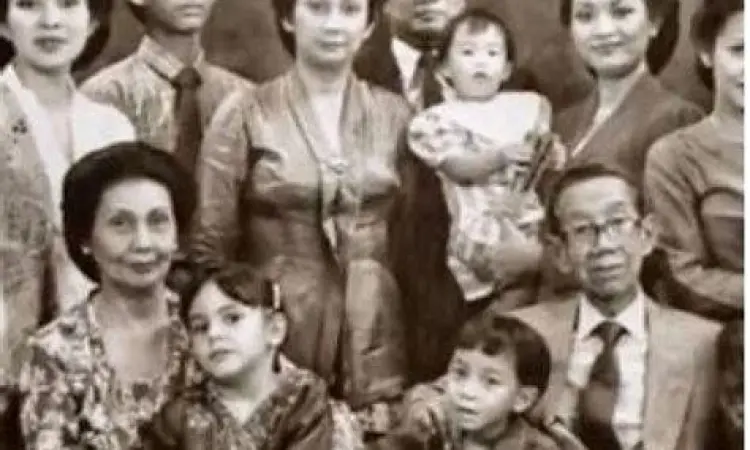 Prabowo dan Keluarga Prabowo Subianto bersama orang tuanya