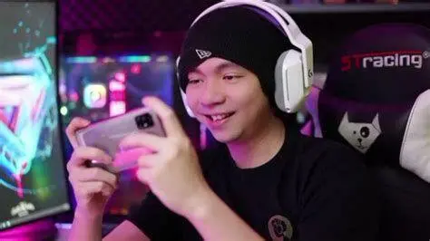 Studio MiawAug Setup ruang kerja dan studio Reggie Prabowo