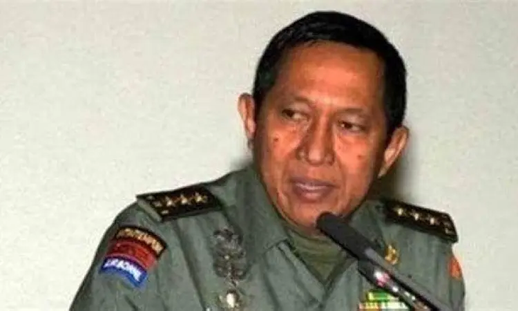 Penghargaan Adhi Makayasa Suryo Prabowo Suryo Prabowo menerima penghargaan Adhi Makayasa