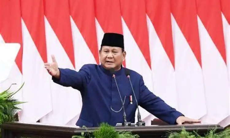 Pidato Visi Misi Prabowo Prabowo Subianto memberikan pidato di hadapan anggota legislatif