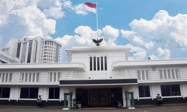 Gedung Kemenhan RI Gedung Kementerian Pertahanan Indonesia tempat kerja Prabowo Subianto