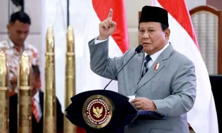 Prabowo Subianto saat melakukan kunjungan kerja sebagai Menhan