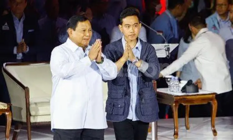 Gibran Rakabuming mengenakan jaket sukajan karya brand lokal