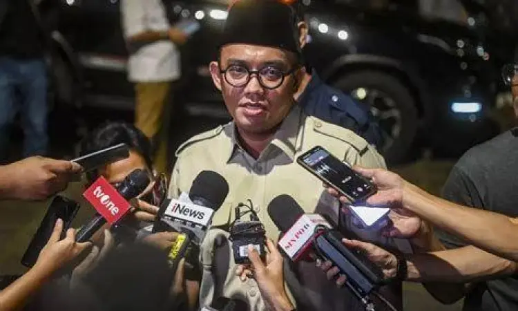 Dahnil Anzar Simanjuntak memberikan keterangan pers