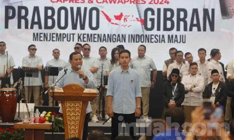 Deklarasi KIM Deklarasi pasangan Prabowo dan Gibran di depan pendukung