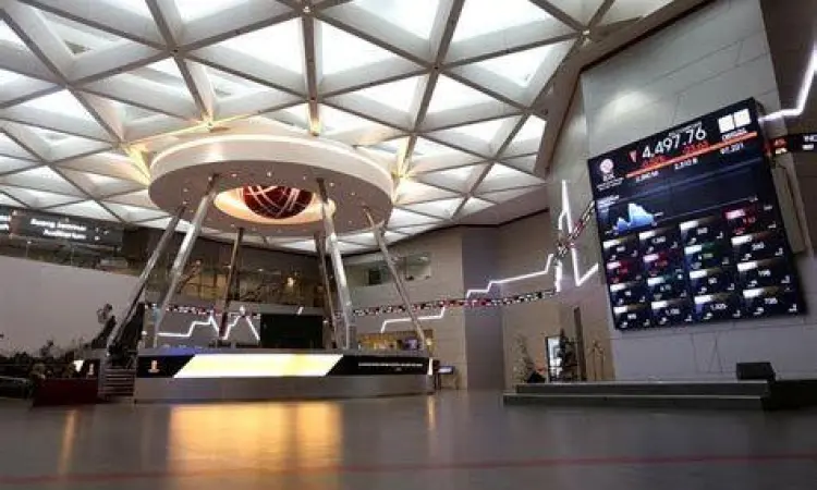 Bursa Efek Indonesia Suasana lantai bursa efek indonesia yang ramai