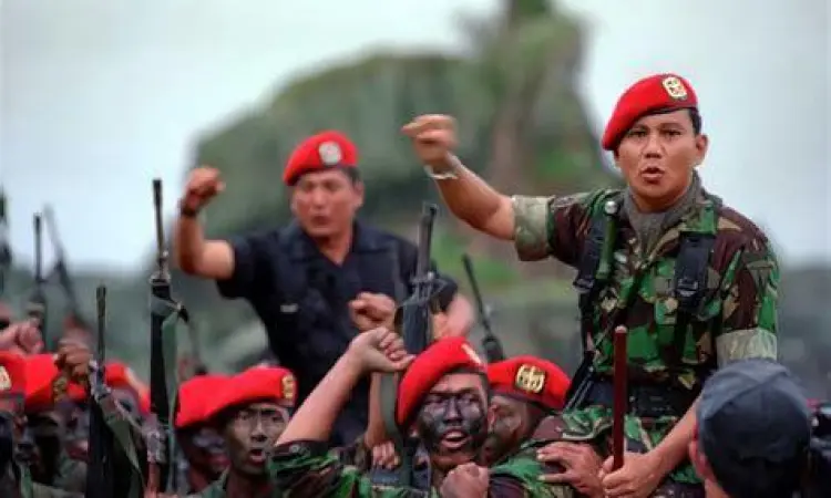 Prabowo Subianto saat bertugas di kesatuan elit Kopassus