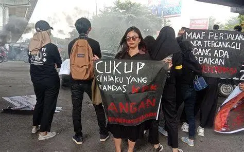 Aksi Massa Antikorupsi Aksi massa menuntut pemberantasan korupsi di Indonesia