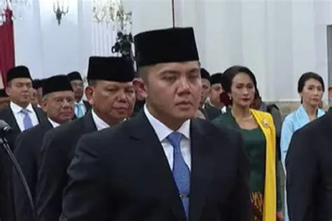 Pelantikan Seskab Teddy Prosesi pelantikan Mayor Teddy sebagai Sekretaris Kabinet di Istana Negara