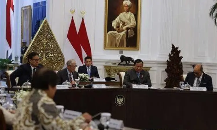 Prabowo Subianto dalam pertemuan bilateral internasional