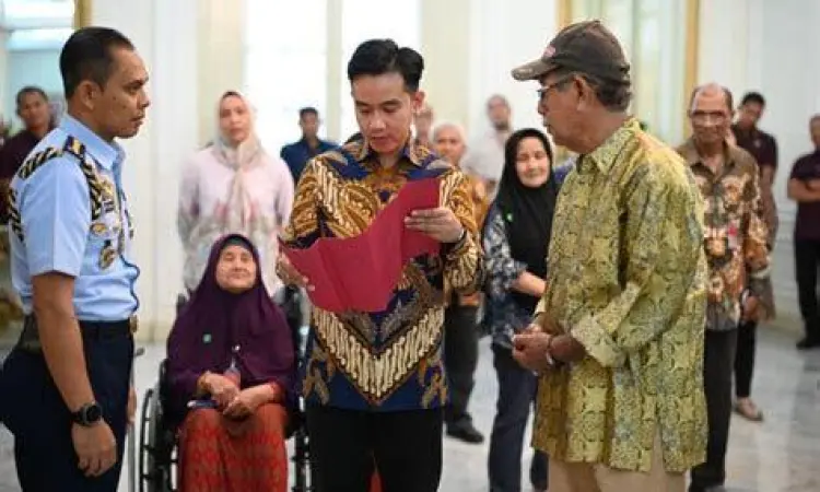 Lapor Mas Wapres Poster program pengaduan masyarakat Lapor Mas Wapres