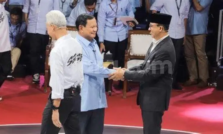 Prabowo Subianto dan Anies Baswedan dalam sebuah acara kenegaraan
