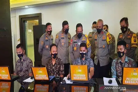 Digitalisasi Layanan Polri Transformasi digital Polri di bawah Listyo Sigit