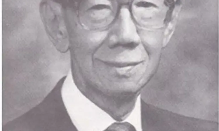 Soemitro Djojohadikusumo mengajar di FE UI