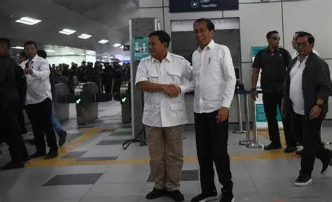 Rekonsiliasi Politik MRT Momen ikonik pertemuan Prabowo dan Jokowi di MRT Lebak Bulus