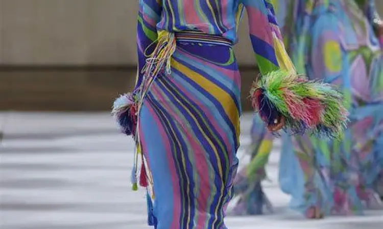 Koleksi Haute Couture Didit Hediprasetyo Koleksi busana Didit Hediprasetyo di runway Paris