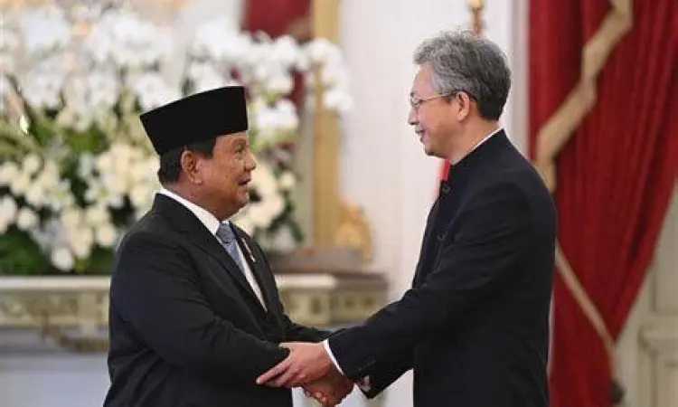 Prabowo dan Diplomasi Global Prabowo Subianto dalam forum internasional