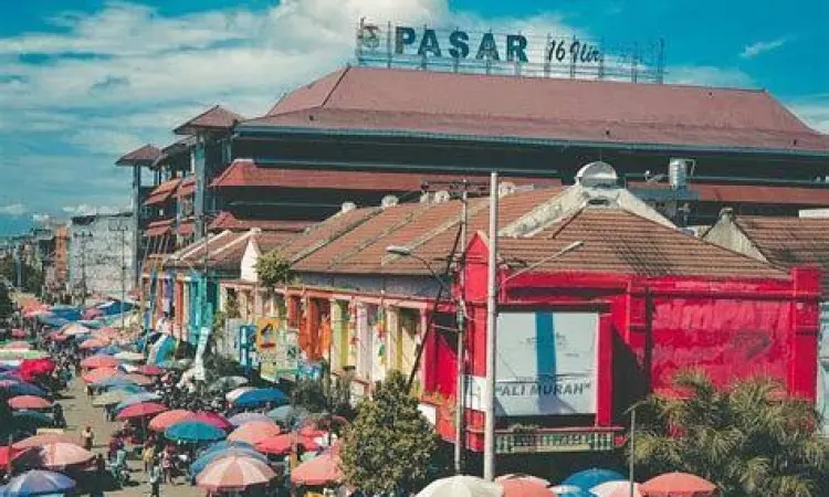 Suasana Pasar 16 Ilir Palembang saat kunjungan tokoh nasional