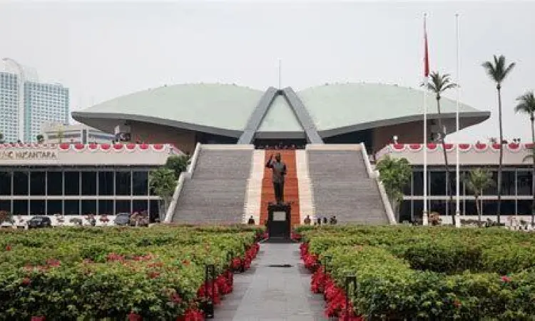 Gedung DPR RI sebagai pusat kekuatan legislatif