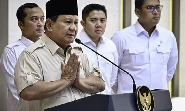 Prabowo Subianto saat menghadiri acara keagamaan Islam