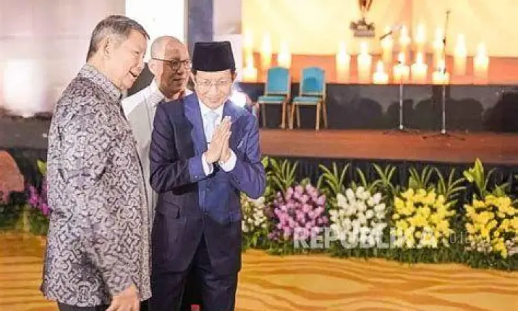 Hashim Djojohadikusumo Hashim Djojohadikusumo dalam kegiatan keagamaan