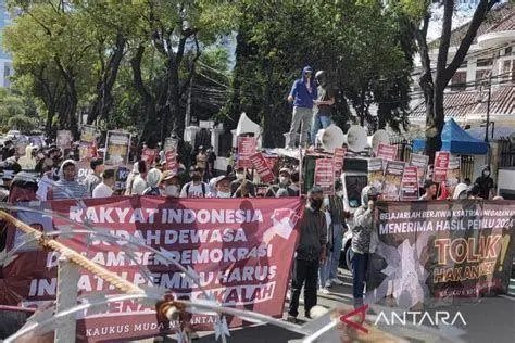 Massa Pendukung Politik Kerumunan massa pendukung tokoh politik di Indonesia