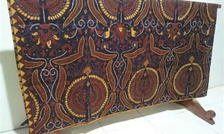 Batik Tulis Premium Proses pembuatan batik tulis kualitas premium dengan detail halus