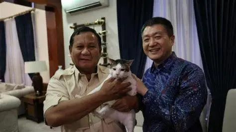 Prabowo dan Bobby Kertanegara Foto estetik Prabowo bersama kucing kesayangannya