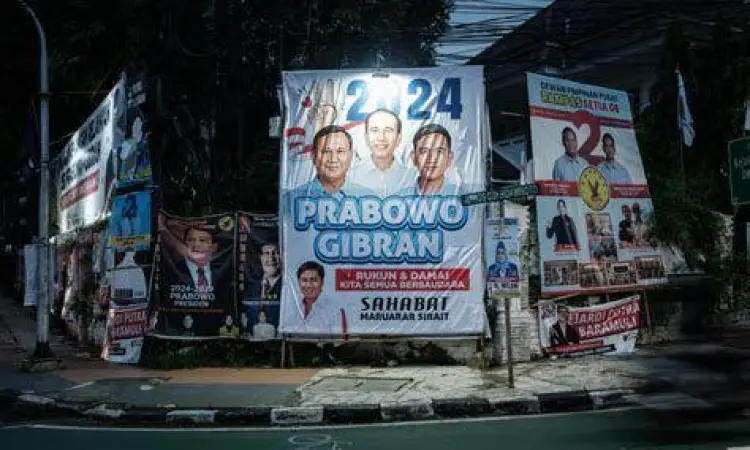 Poster kampanye biru muda Prabowo Gibran