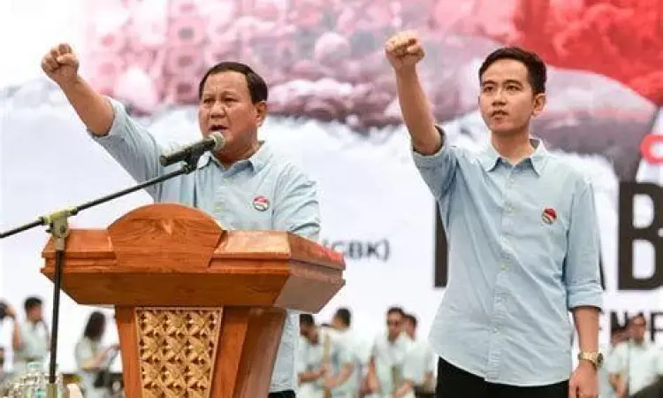 Prabowo dan Gibran memaparkan visi misi