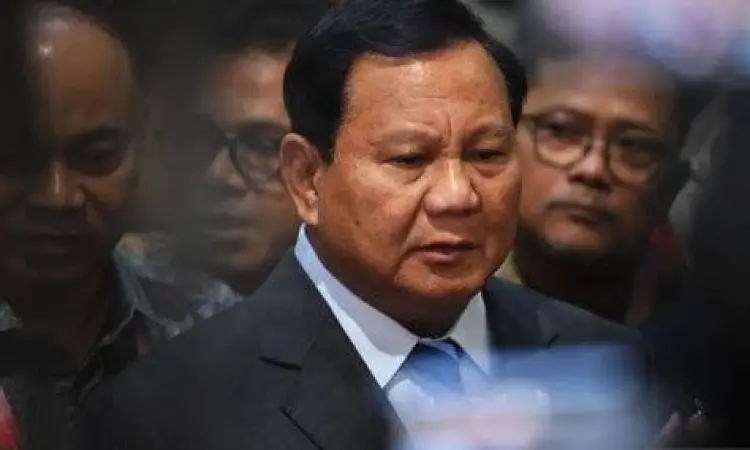 Prabowo Subianto saat sowan ke para kyai sepuh di Jawa Timur