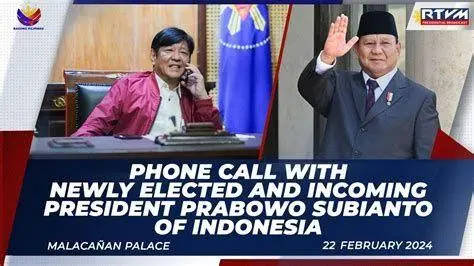 Ponsel Fitur Prabowo Subianto Prabowo Subianto menggunakan ponsel fitur klasik