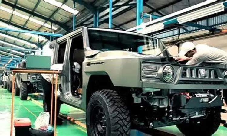 Pabrik Pindad Bandung Proses perakitan mobil dinas menteri prabowo di PT Pindad