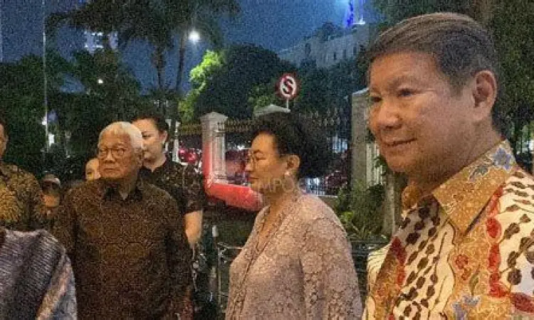 Keluarga Djojohadikusumo Foto keluarga Prabowo Subianto dan ayahnya Soemitro