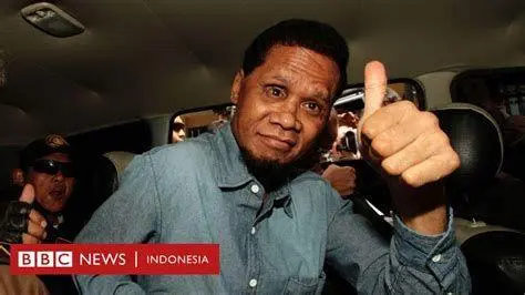 Ormas GRIB Jaya Anggota GRIB Jaya dalam sebuah apel besar