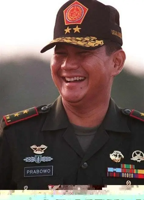 Prabowo Subianto Militer HD Foto dokumentasi Prabowo Subianto saat masih aktif di militer dengan kualitas jernih